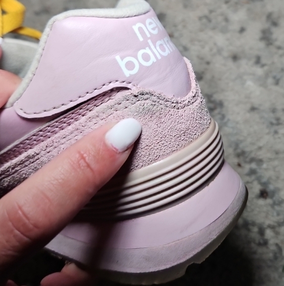 New Balance Womens 574 Rose Quartz Love Casual Fashion Running Walking Sneaker 8 - Picture 13 of 14
